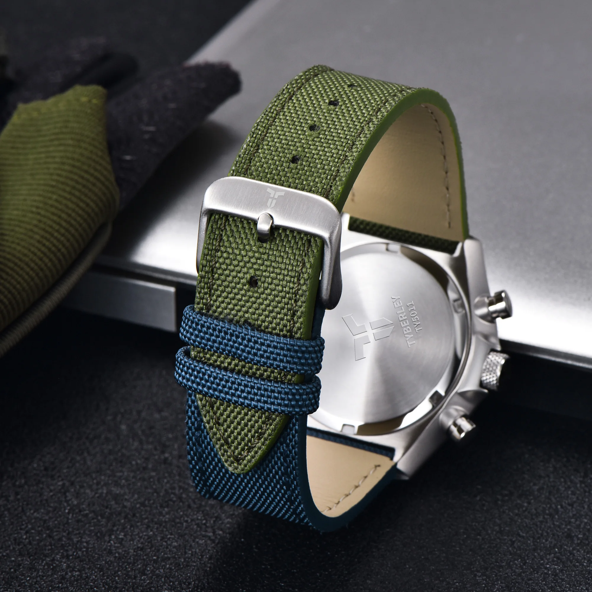 Men's Sport Watch, Dual Time, Sapphire dual color blue and green - Image 6