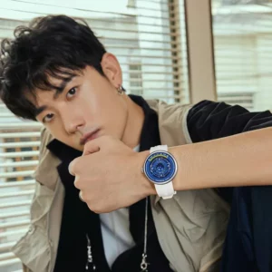 Blue Sports Watch for Men, Silicone Strap Quartz - Image 3