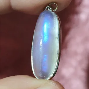 Natural Moonstone Oval Pendant in 925 Silver - Image 4