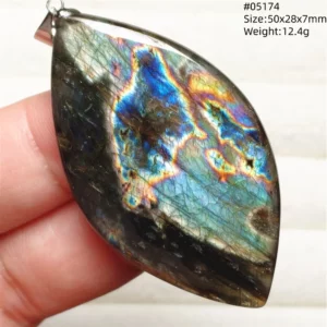 Rainbow Flash Purple Labradorite Pendant Necklace - Image 36
