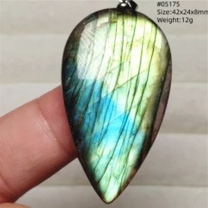 Rainbow Flash Purple Labradorite Pendant Necklace - Image 25