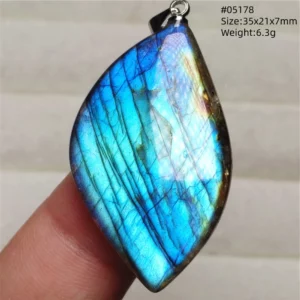 Rainbow Flash Purple Labradorite Pendant Necklace - Image 24