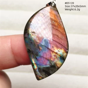 Purple Labradorite Pendant with Natural Flash - Image 38