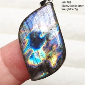 Purple Labradorite Pendant with Natural Flash - Image 12