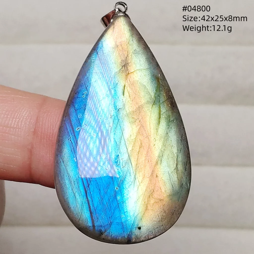 Purple Labradorite Pendant with Natural Flash