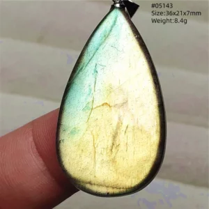 Purple Labradorite Pendant with Natural Flash - Image 23