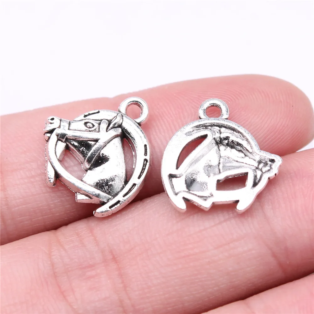 Horseshoes pendant