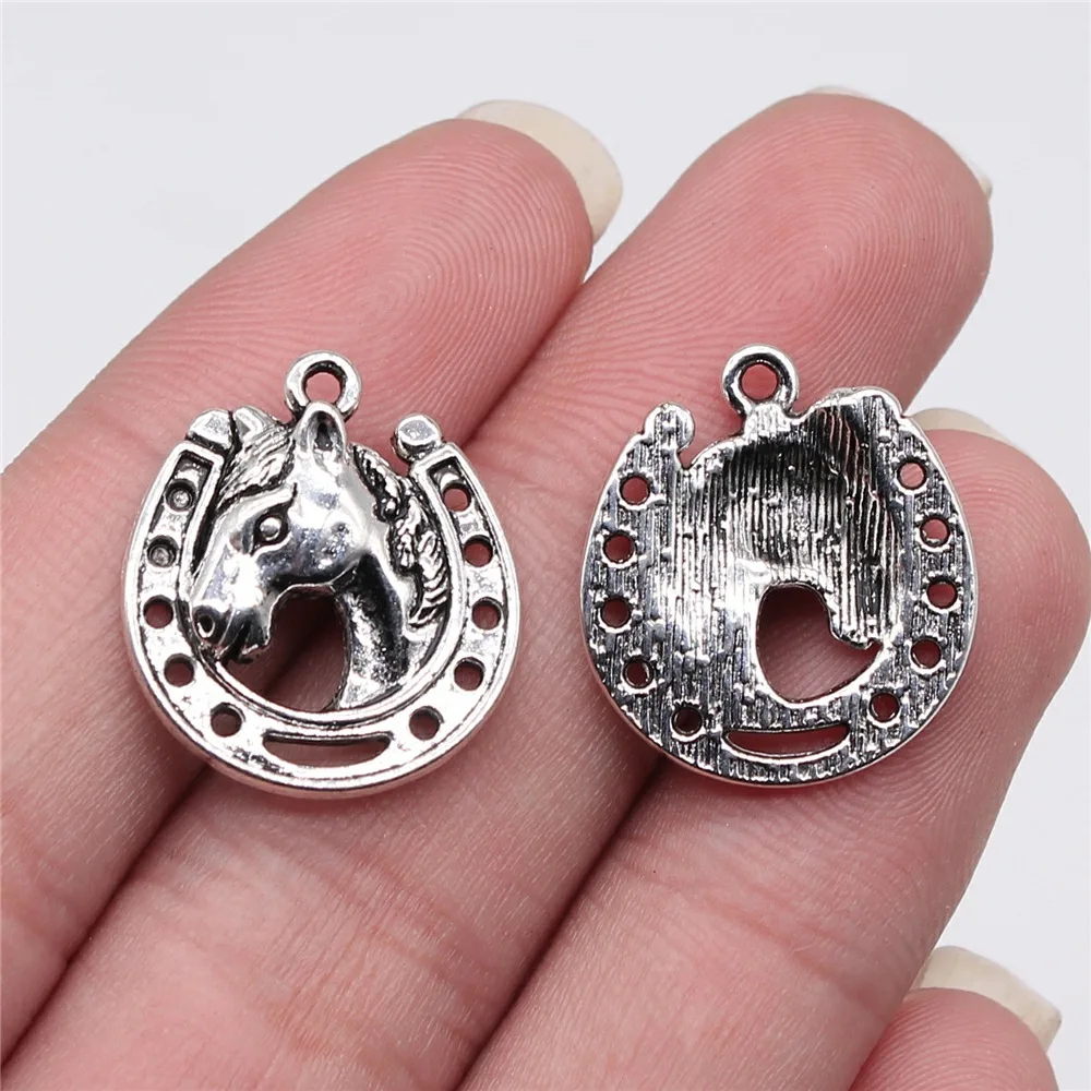 Horseshoes pendant