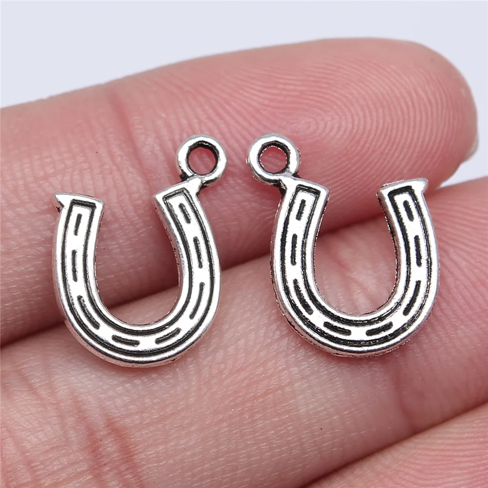 Horseshoes pendant