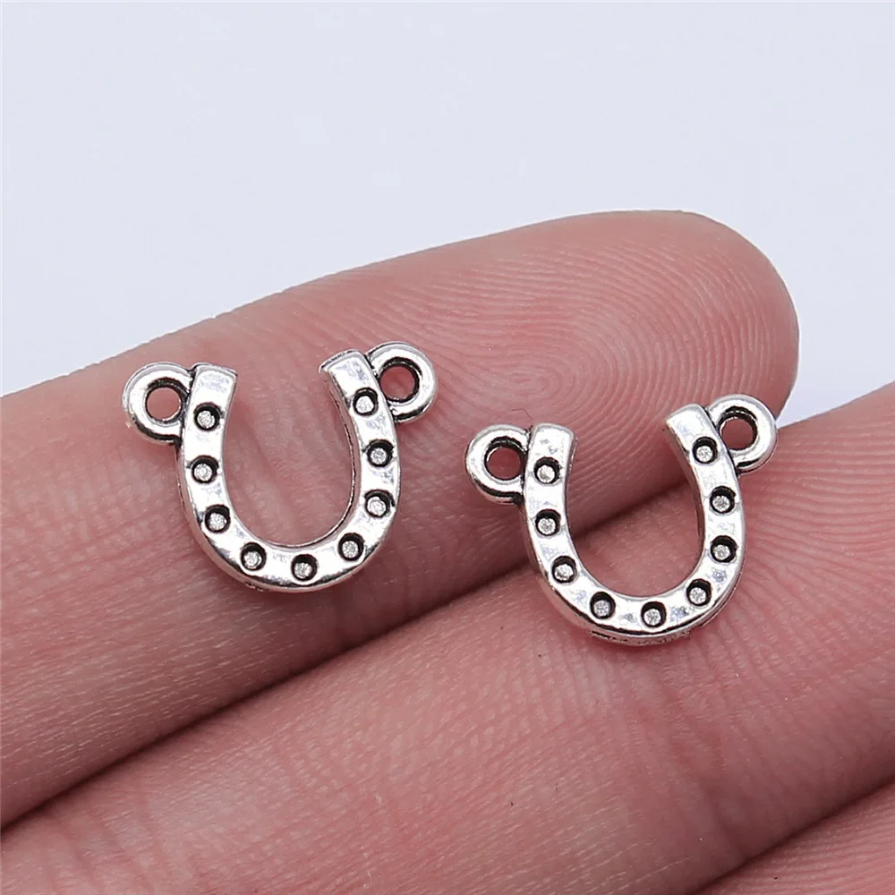 Horseshoes pendant