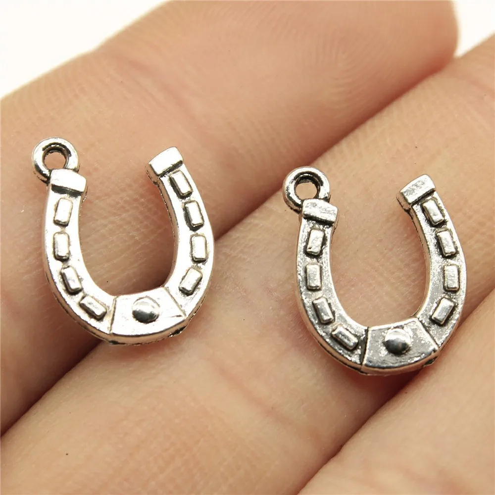 Horseshoes pendant