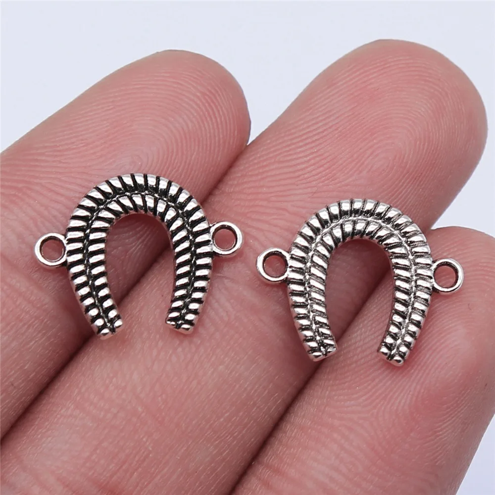 Horseshoes pendant