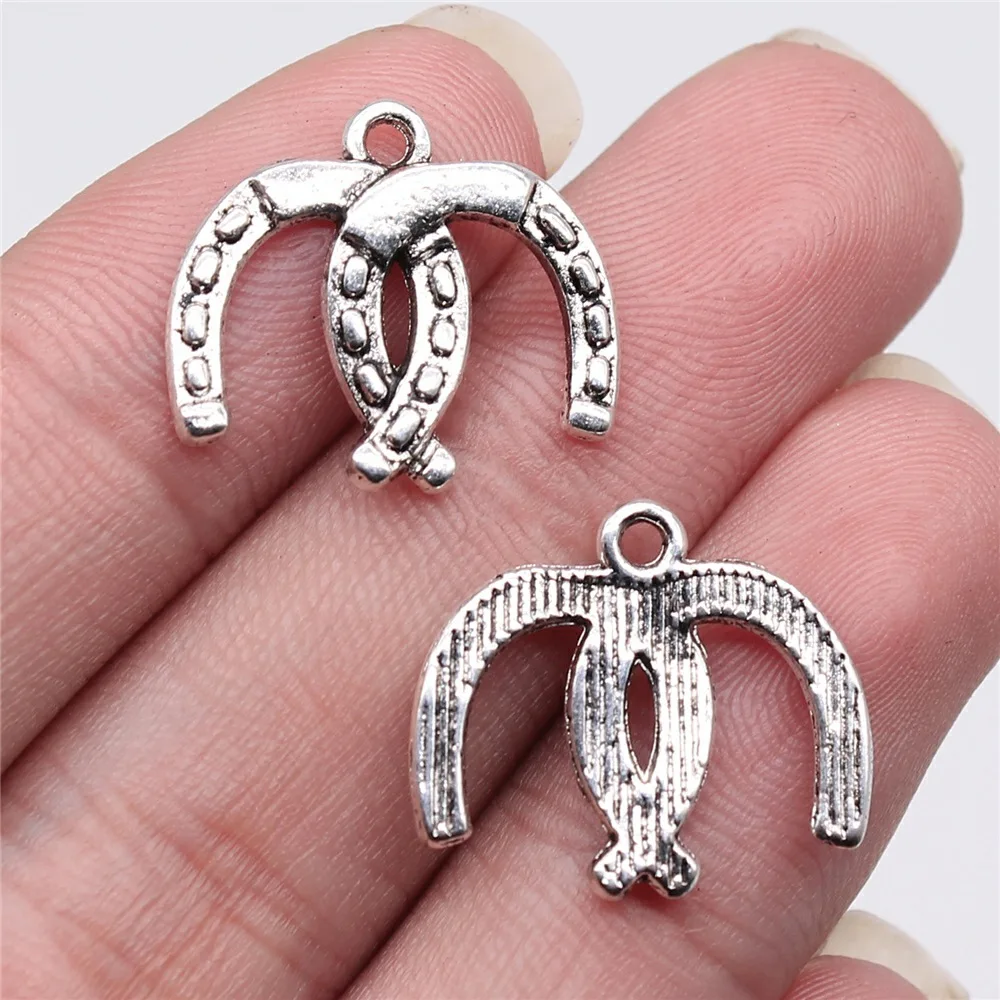 Horseshoes pendant