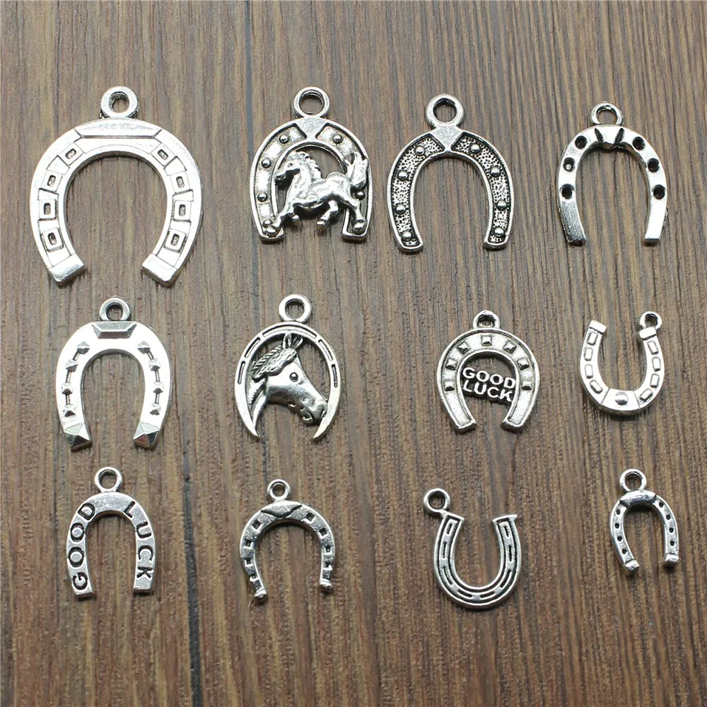 Horseshoes pendant