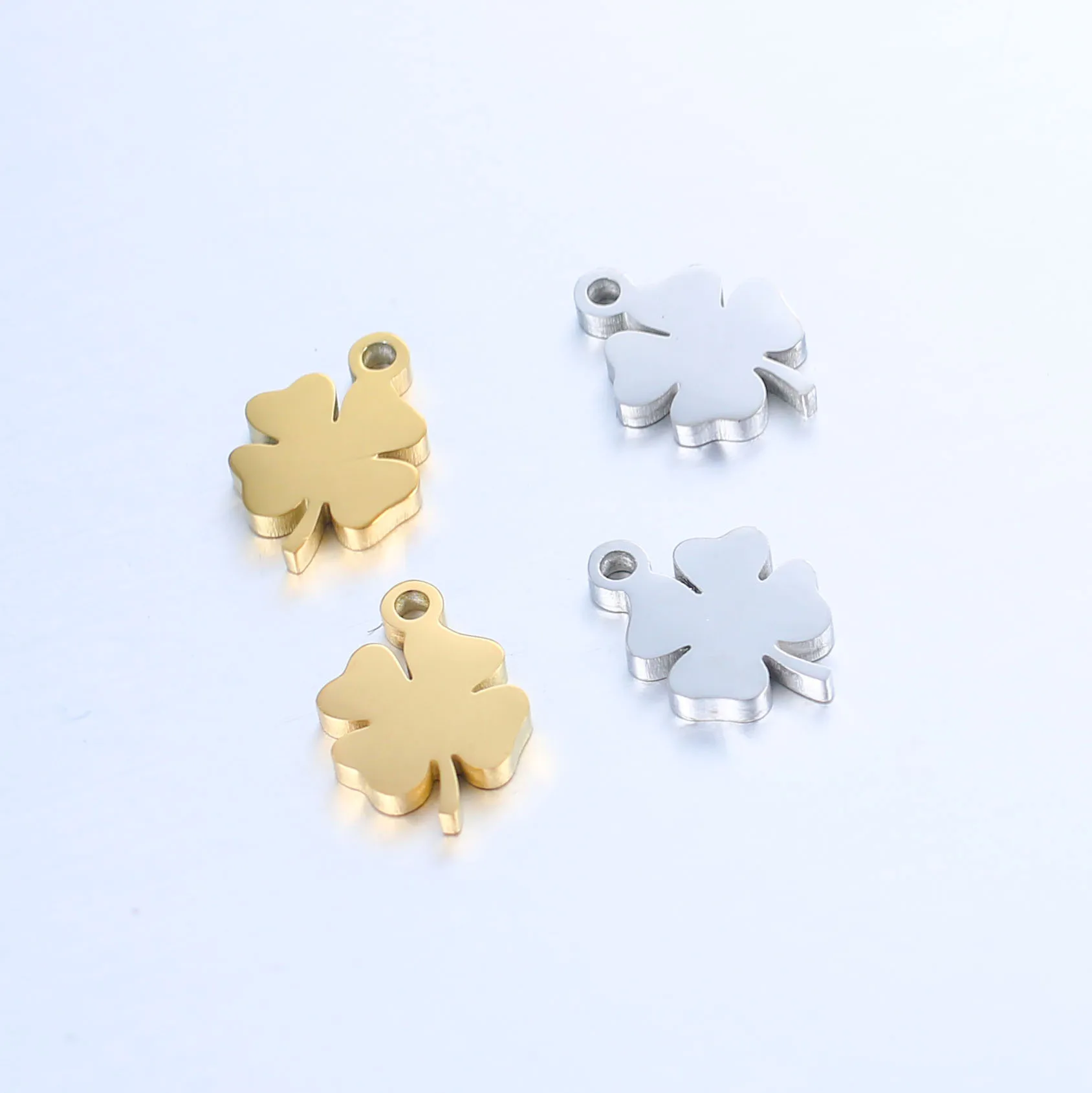 Four‑leaf clover pendant - Image 1