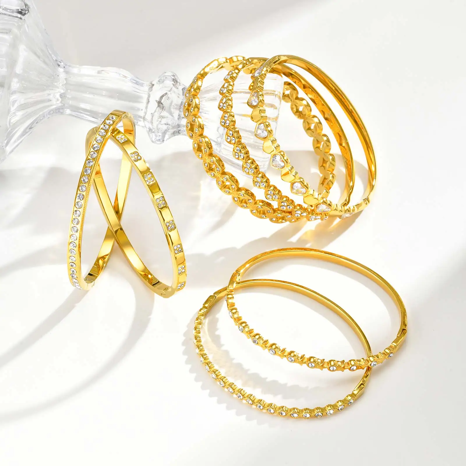 Gold-Plated Zircon Heart Bracelet, Waterproof - Image 4
