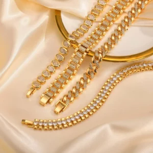 Chunky Paperclip Chain Bracelet, 14K Gold Plated - Image 2