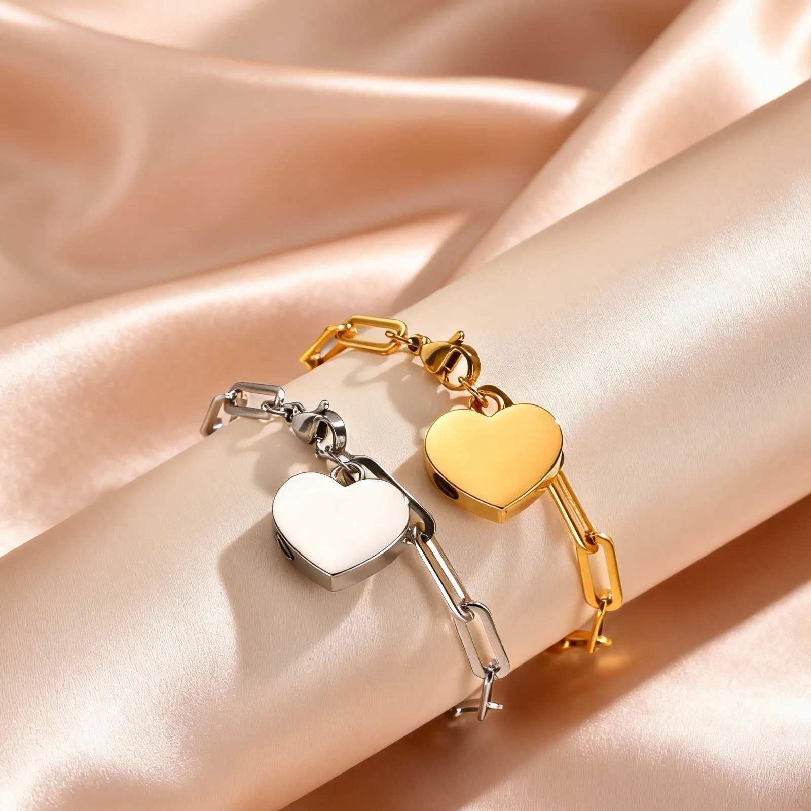 Heart-shaped Urn Bracelet for Cremation Ashes, Stainless Steel - Image 4